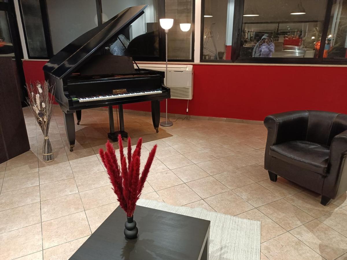 קרביה Hotel La Torre מראה חיצוני תמונה