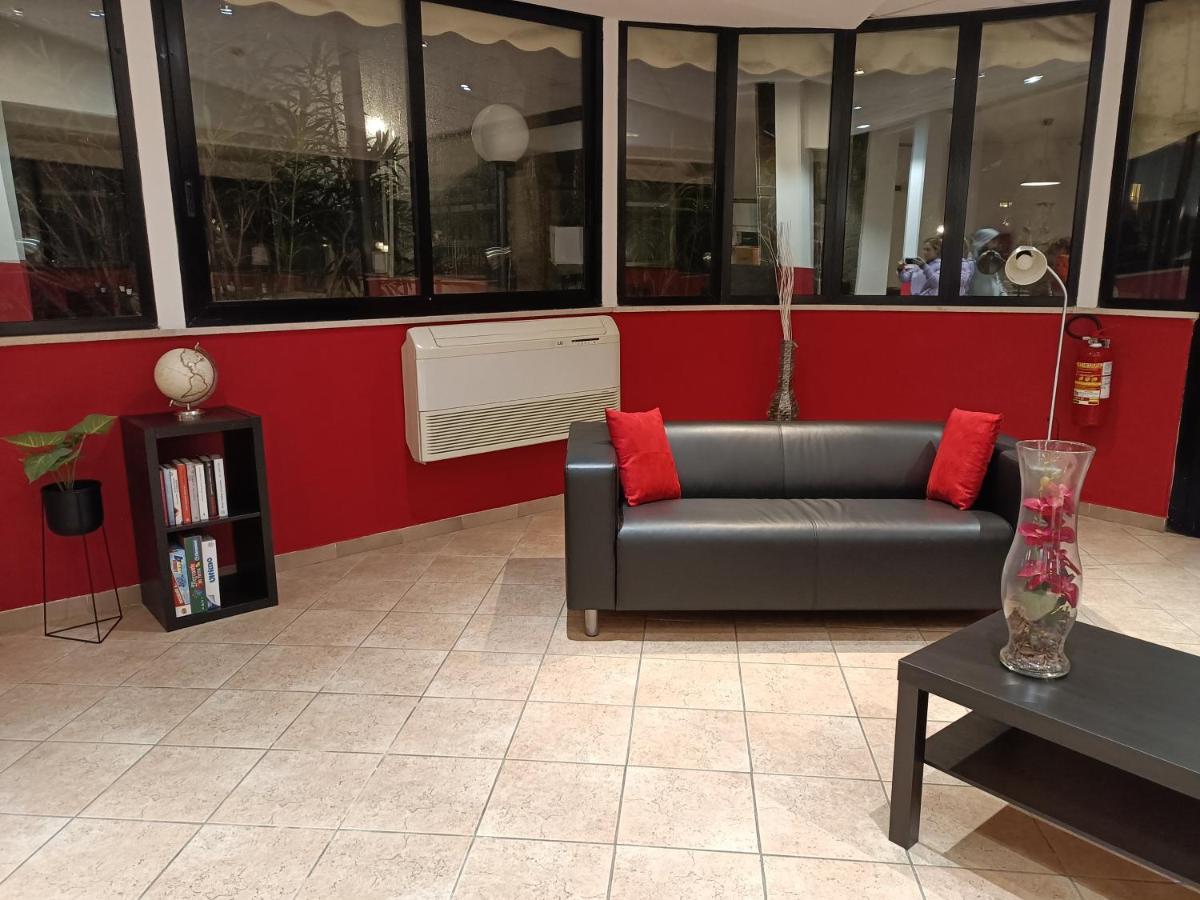 קרביה Hotel La Torre מראה חיצוני תמונה
