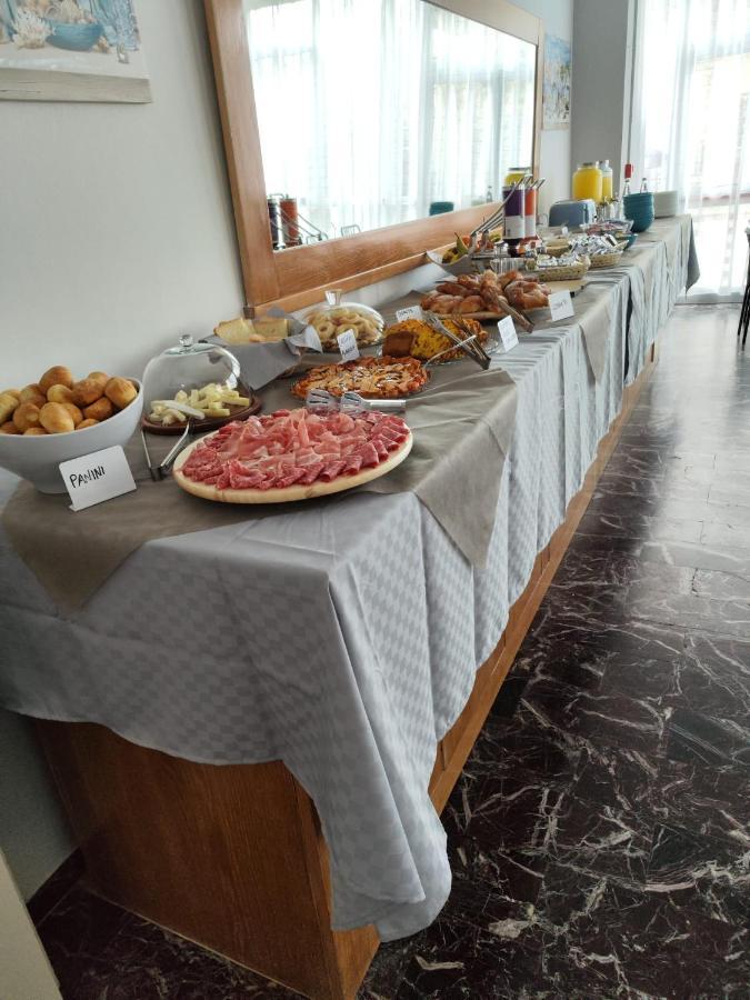 קרביה Hotel La Torre מראה חיצוני תמונה
