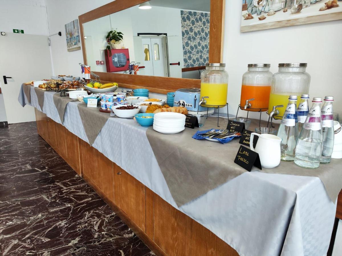 קרביה Hotel La Torre מראה חיצוני תמונה